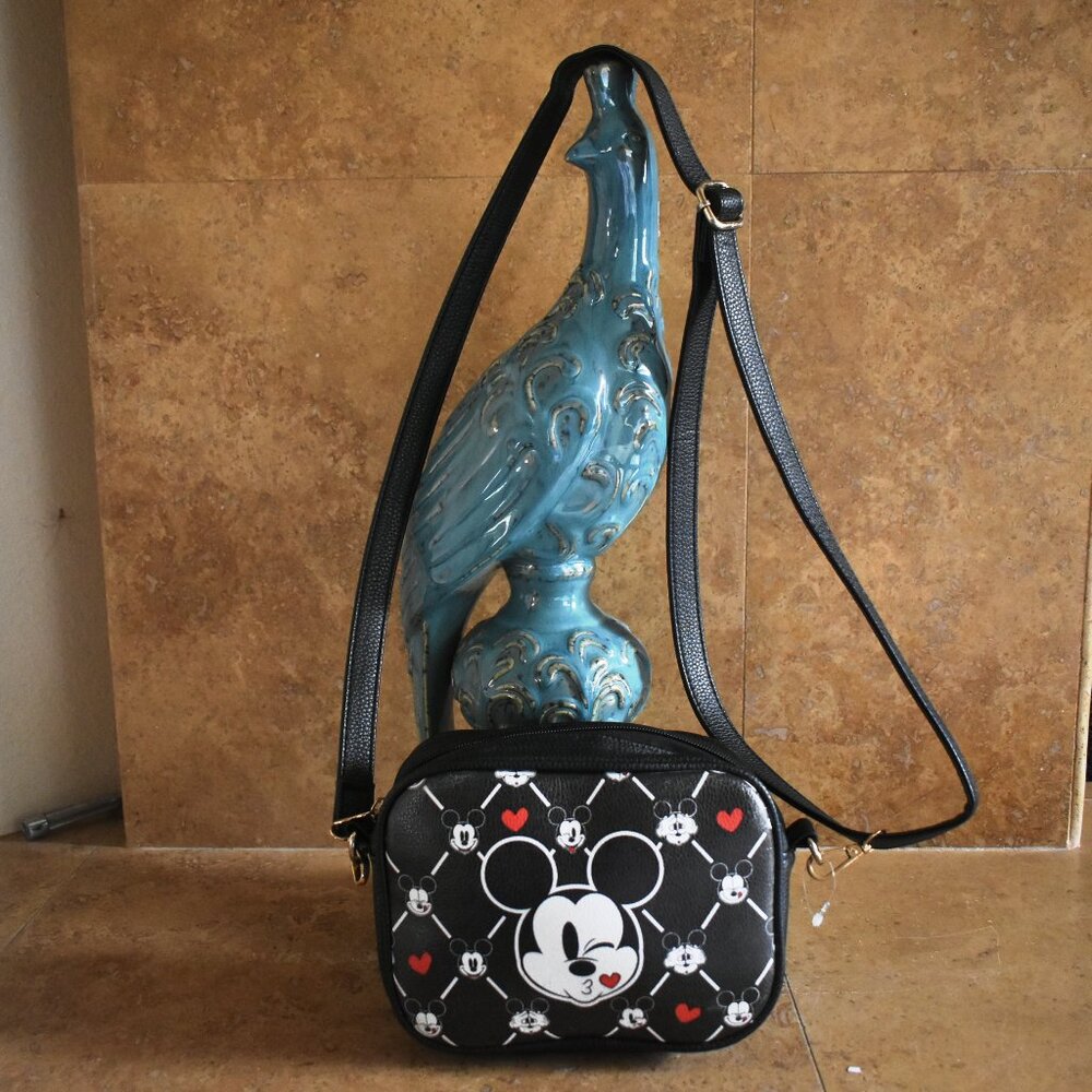 Limited Edition Disney Mickey Mouse 'Fun Faces' messenger Bag Bradford Exchange